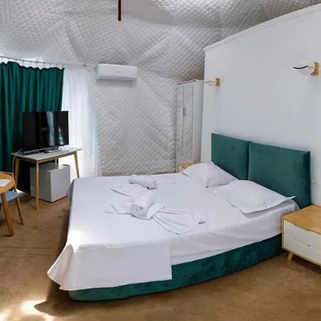 Glamping By The Sea Rezort Năvodari