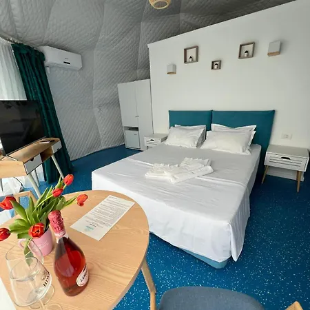Glamping By The Sea
