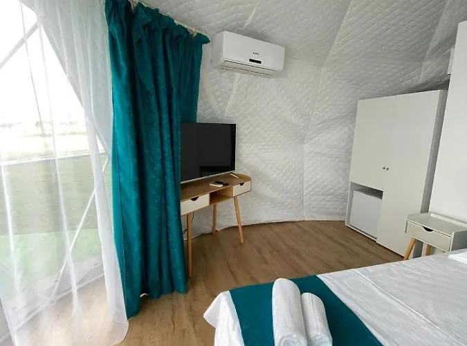 Glamping By The Sea *