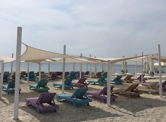 Resort Glamping By The Sea *