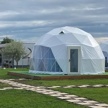 Glamping By The Sea Navodari