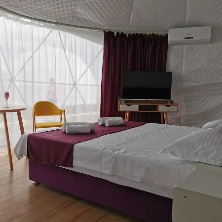 Glamping By The Sea *