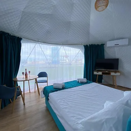 Glamping By The Sea Navodari