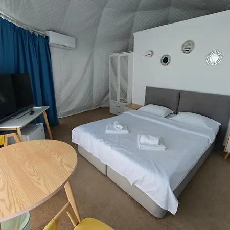 Resort Glamping By The Sea Năvodari