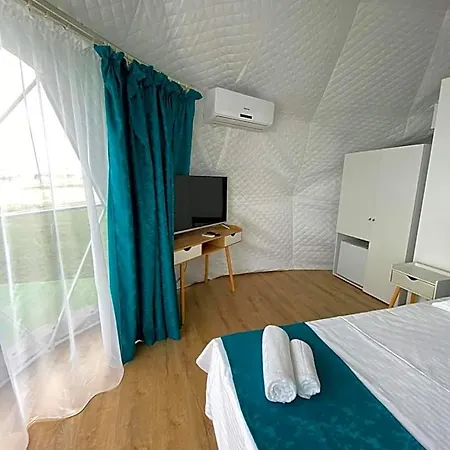Glamping By The Sea *