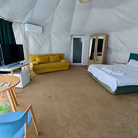 Glamping By The Sea *