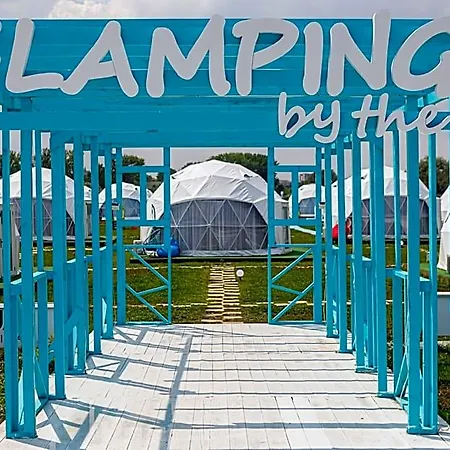 Resort Glamping By The Sea *